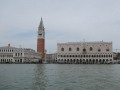 P1001557